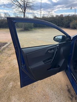 Toyota Auris 1.8  140H hybrid feel automatico