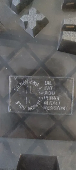 Botas  tipo Dr. Martens Negras Talla 39