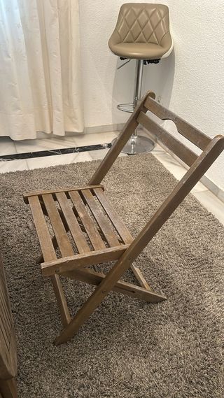 Conjunto Mesa Abatible y 3 Sillas Plegables