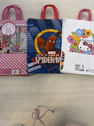 Bolsas de regalo Minnie, Spiderman y Hello Kitty