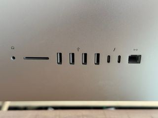 iMac 27” 5K 2020 i7 + Teclado/Ratón + Caja