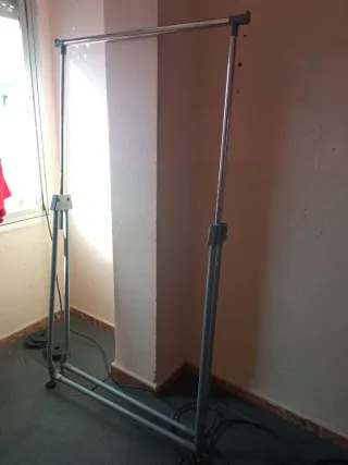 Perchero de aluminio