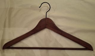 77 Perchas madera natural / 70 Perchas nogal IKEA