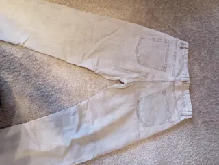 Pantalón baggy gris