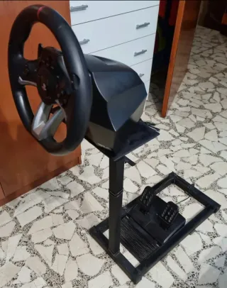 Volante PS4 con pedales