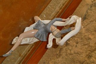 Figura bailarina con tela