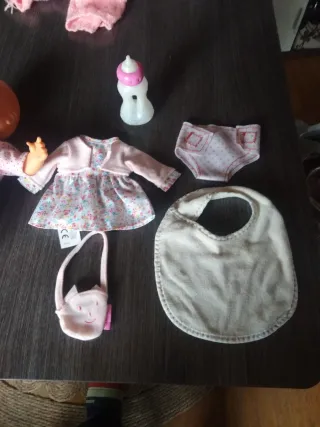 Muñeca Nenuco con portabebé