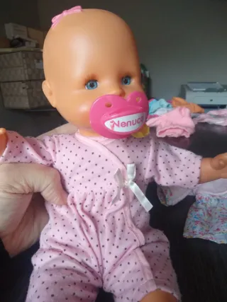 Muñeca Nenuco con portabebé