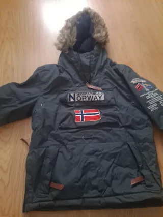 Cazadora Geographical Norway con capucha