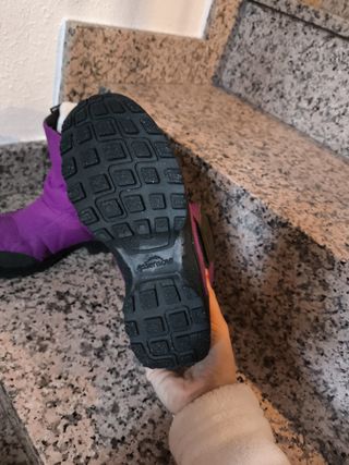 Botas de nieve moradas