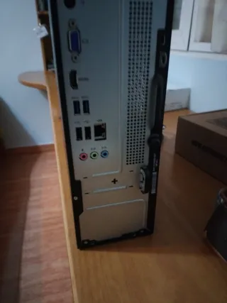 PC HP Negro Básico Seminuevo