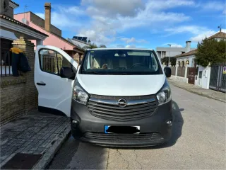 Opel Vivaro H1L2 camper (tengo fila trasera)