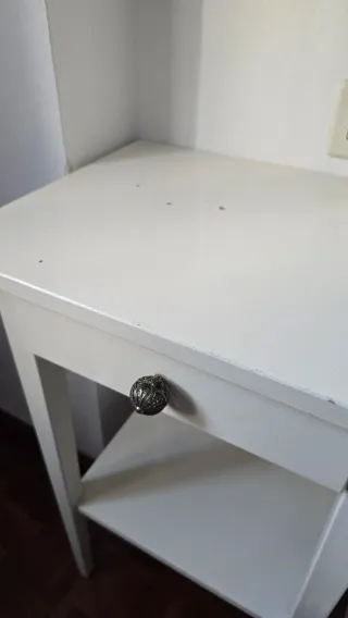 Mesitas de noche Ikea Hemnes madera