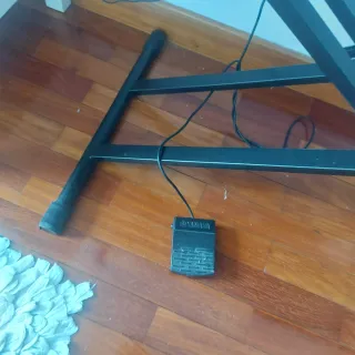 Set piano yamaha p-145 B con patas y pedal