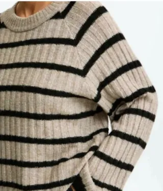 Jersey de rayas beige y negro