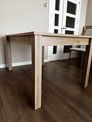 Mesa de comedor de madera extensible