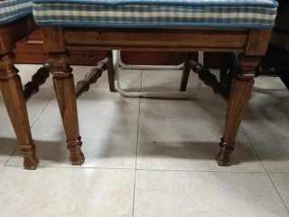 Mesa de comedor de madera maciza con 4 sillas