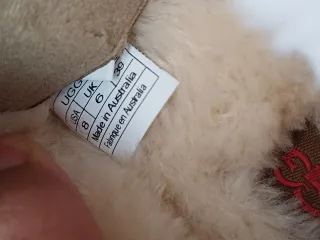 UGG Tazz Talla 39 Nuevas