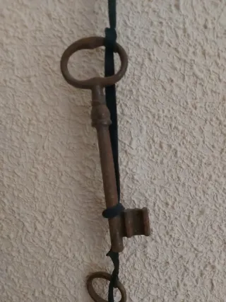 Lote de 4 llaves antiguas decorativas