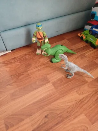 Juguetes: Dinosaurios y Tortuga Ninja