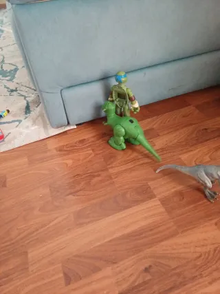 Juguetes: Dinosaurios y Tortuga Ninja