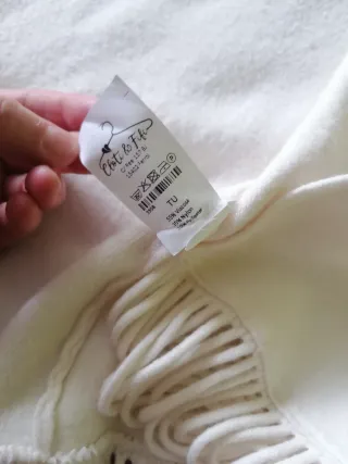 Chaqueta blanca con flecos