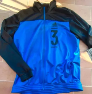 Giacca sportiva Adidas blu e nera