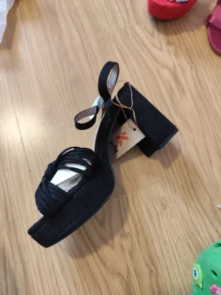 Lote 9 pares zapatos fiesta talla 39