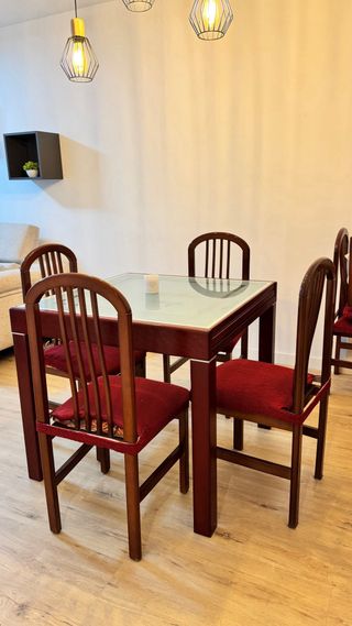 Mesa de  comedor extensible + 6 sillas de regalo