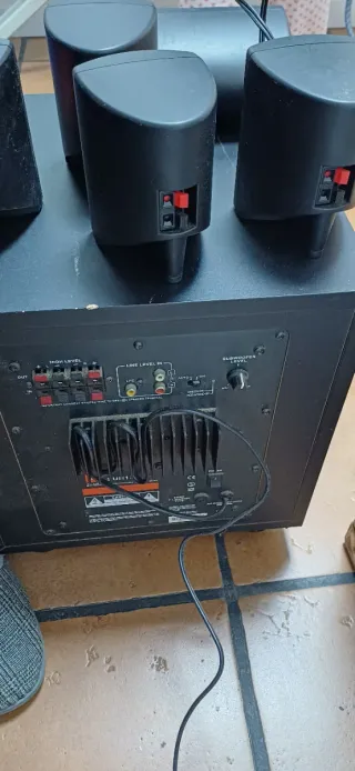 Subwoofer JBL SUB135 Negro