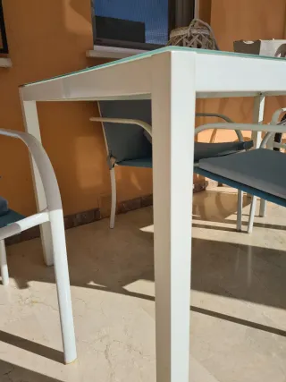 Mesa y 4 Sillas Terraza/Jardín