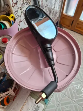 Espejo Retrovisor KYMCO Scooter