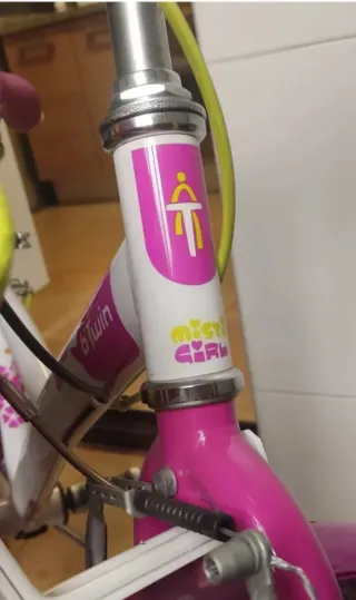 Bicicleta infantil Btwin 20 morada