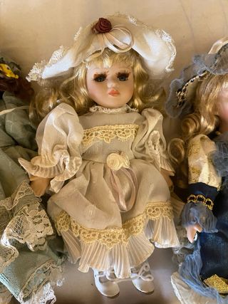 Lote de 8 Muñecas de Porcelana