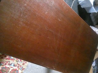 Mesa de comedor de madera