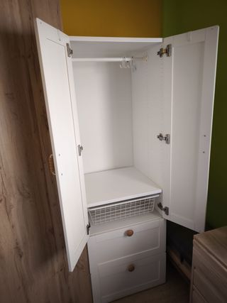 Armario infantil IKEA blanco con cajones