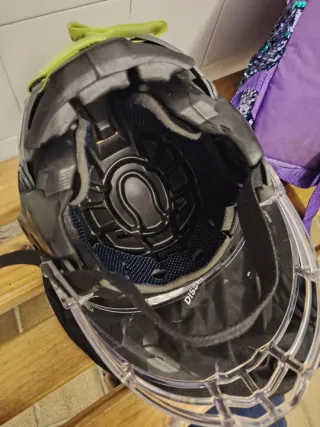 Casco de hockey talla S