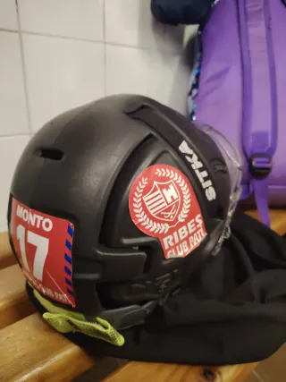 Casco de hockey talla S