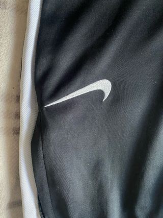 Chándal Nike Negro y Blanco Completo
