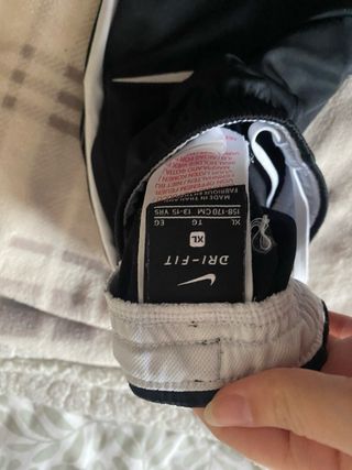 Chándal Nike Negro y Blanco Completo
