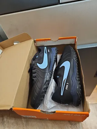Zapatillas Nike Tiempo Multitaco Talla 43