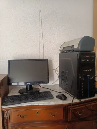 PC Sobremesa LG Negro/Gris