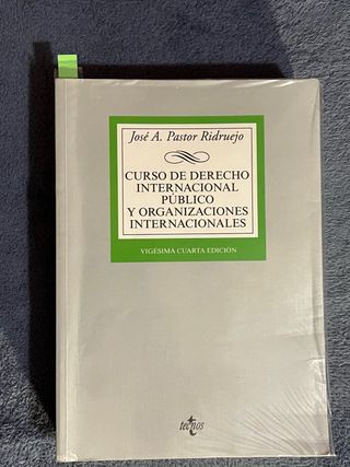 Curso de Derecho Internacional Público y Organi...
