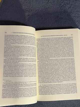 Curso de Derecho Internacional Público y Organi...