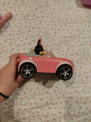 Coche Minnie Mouse teledirigido