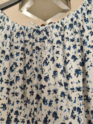 Vestido Zara floral blanco y azul