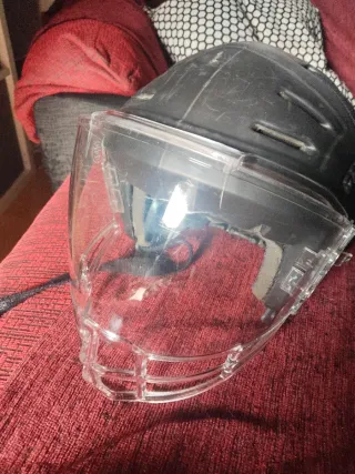 Casco de hockey con protector facial talla s