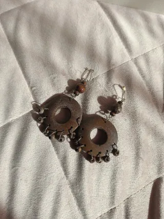 Pendientes artesanales circulares