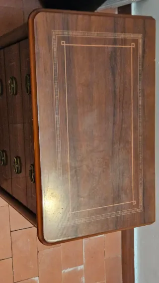 Mueble clásico de madera