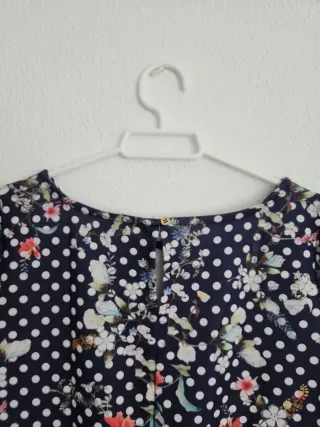 Vestido de lunares y flores